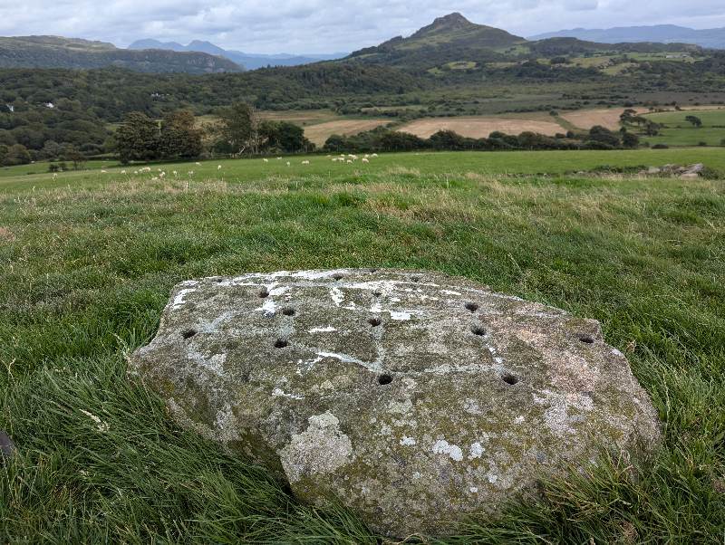 Moel y Gadair - Rock Cannon on hill above shaft