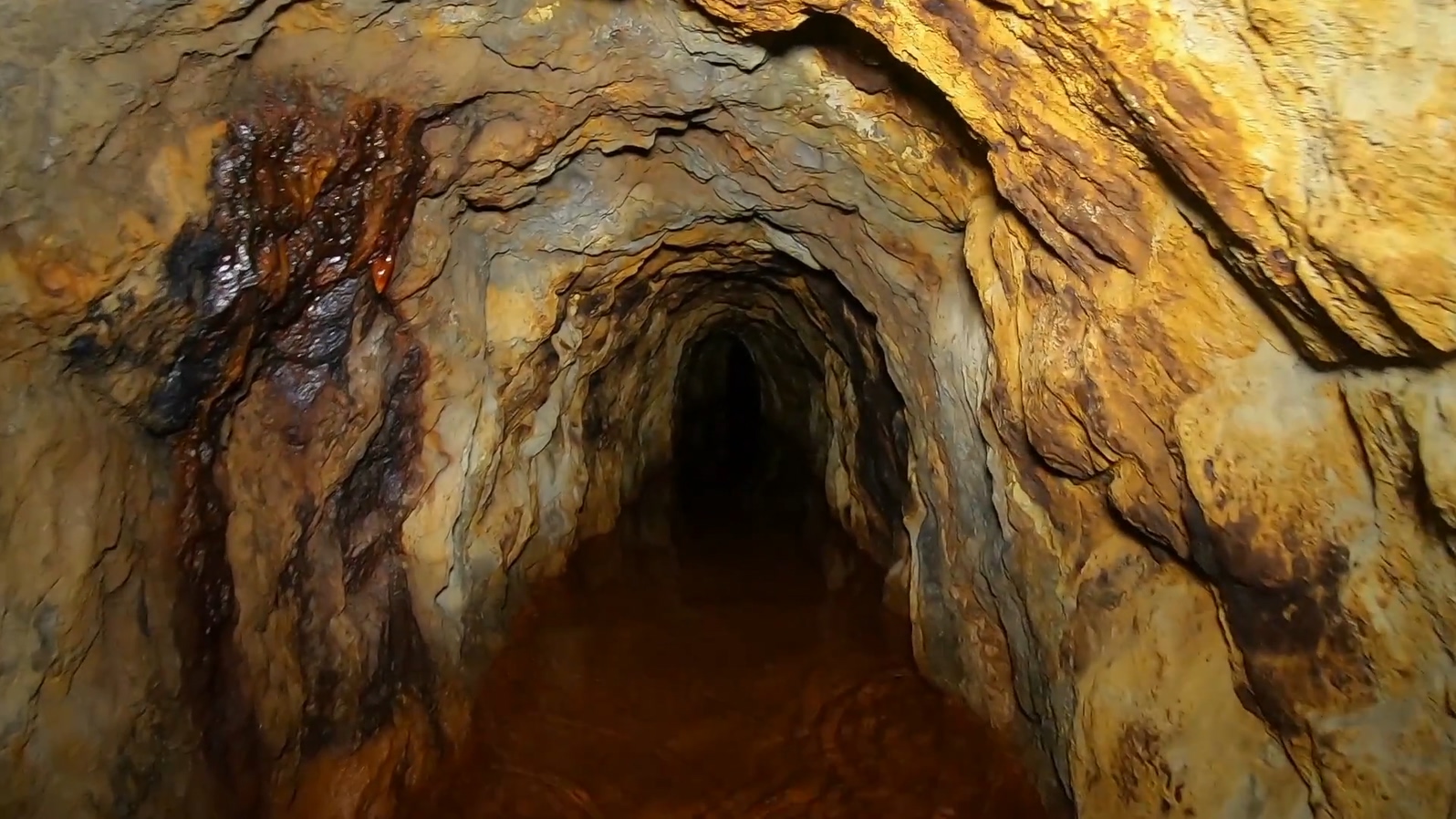 Adit, submitted by ilt on 10-12-2025.
© Iain Taylor Adit