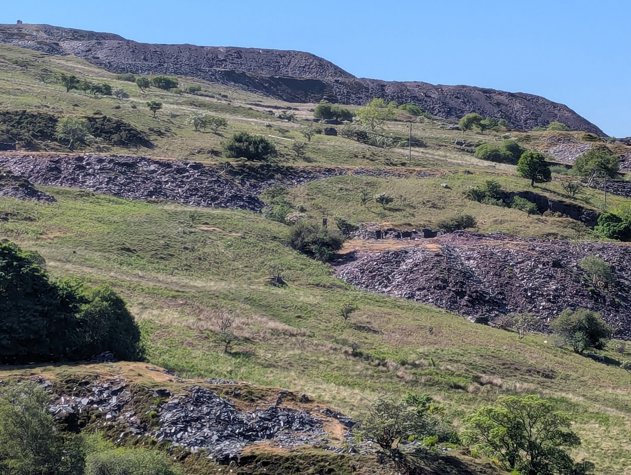 Caerbanciau - general view