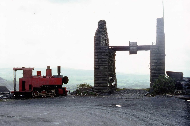 0-6-0T loco & winding gear, Gloddfa Ganol, N Wales 12.8.1992, submitted by Buddle-Bot on 18-09-2024.
Gillets Crossing https://creativecommons.org/licenses/by-sa/2.0/ 0-6-0T loco & winding gear, Gloddfa Ganol, N Wales 12.8.1992