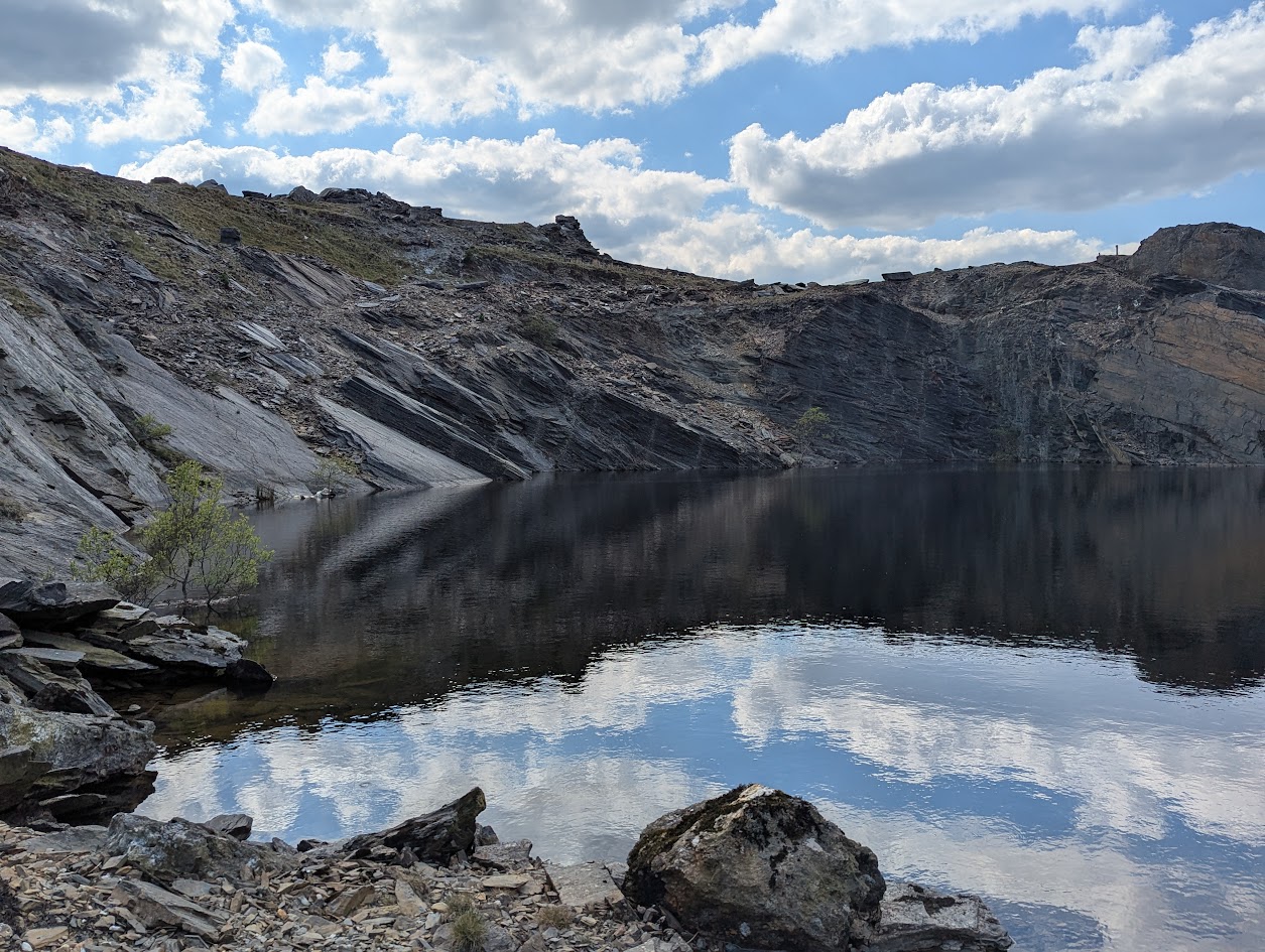 Croes y Ddwy Pit, submitted by BertyBasset on 16-11-2025.
© Robin Griffiths Croes y Ddwy Pit