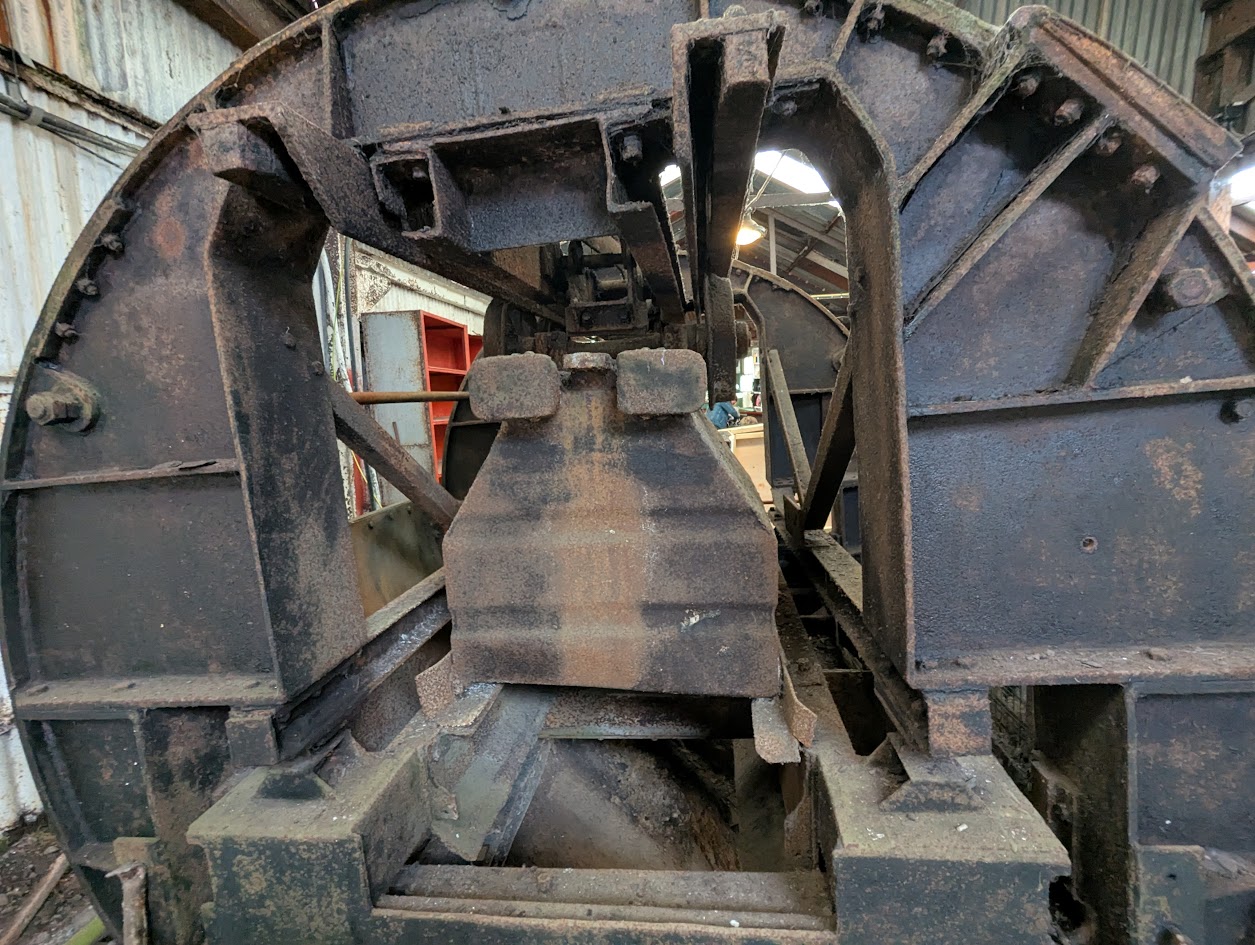 Tub tipper, submitted by BertyBasset on 16-11-2025.
© Robin Griffiths Tub tipper