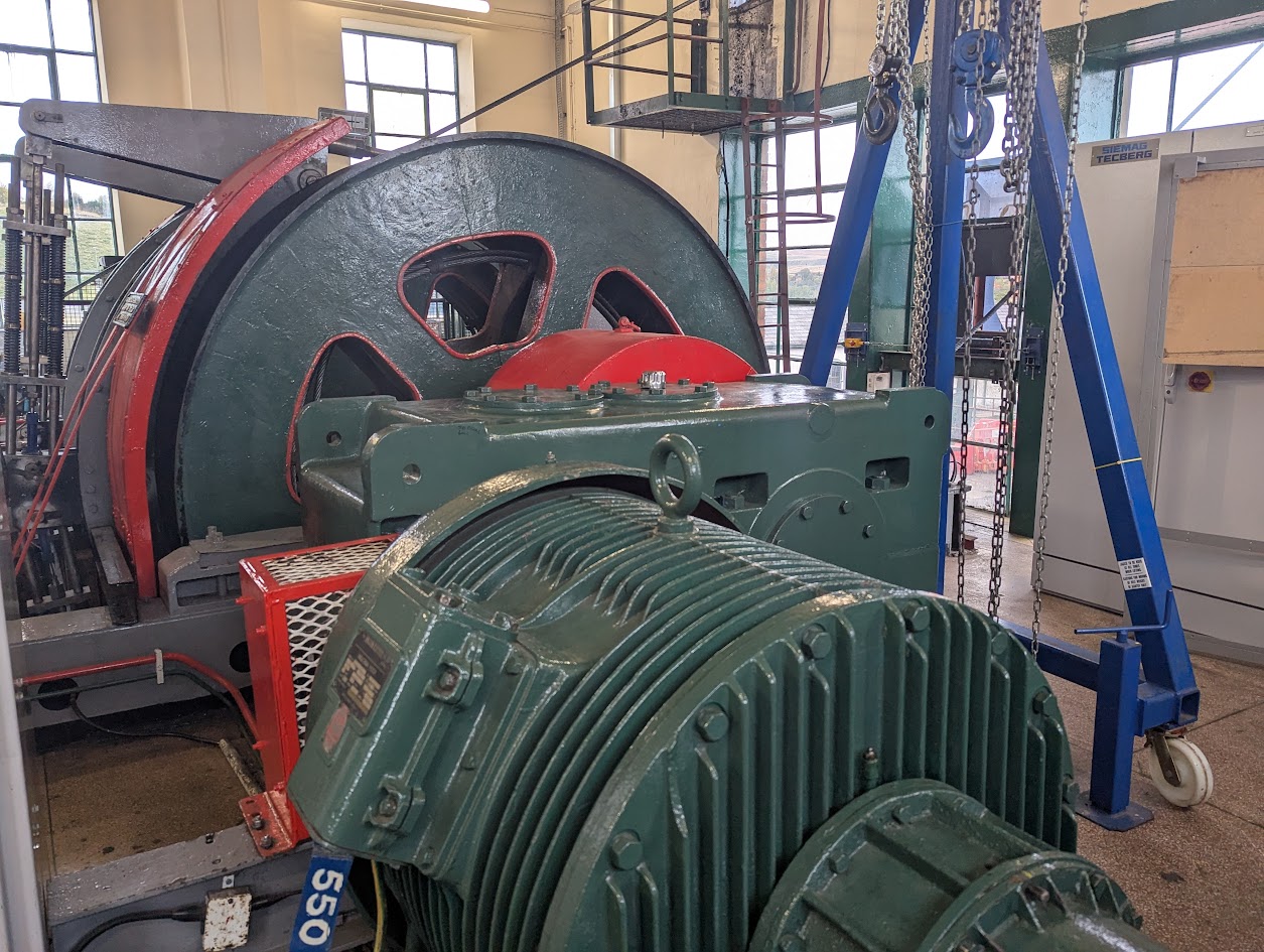 Winding motor and drum, submitted by BertyBasset on 16-11-2025.
© Robin Griffiths Winding motor and drum