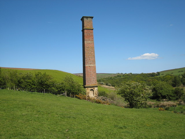 Chimney at Leven Vale (view east). This chimney is located to the south-east of Warren Farm on Warrenby Moor