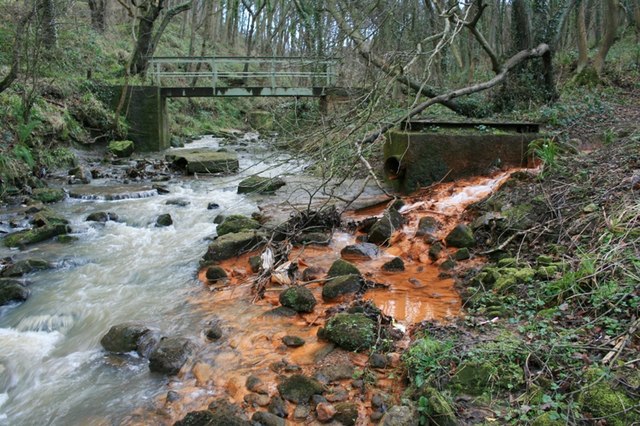 Waytail Beck, Whitecliff Wood; the iron in the water is from the former Liverton Mine operation, submitted by Buddle-Bot on 18-09-2024.
Mick Garrat https://creativecommons.org/licenses/by-sa/2.0/ Waytail Beck, Whitecliff Wood; the iron in the water is from the former Liverton Mine operation