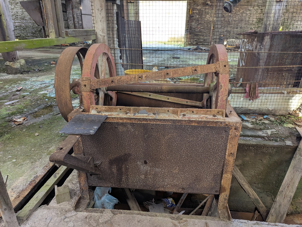 Penyrorsedd - 'modern' shed with Greaves cutter, submitted by BertyBasset on 08-05-2025.
© Robin Griffiths Penyrorsedd - 'modern' shed with Greaves cutter