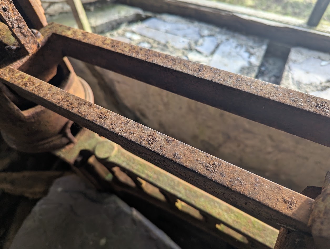 Penyrorsedd - weighbridge details, submitted by BertyBasset on 08-05-2025.
© Robin Griffiths Penyrorsedd - weighbridge details
