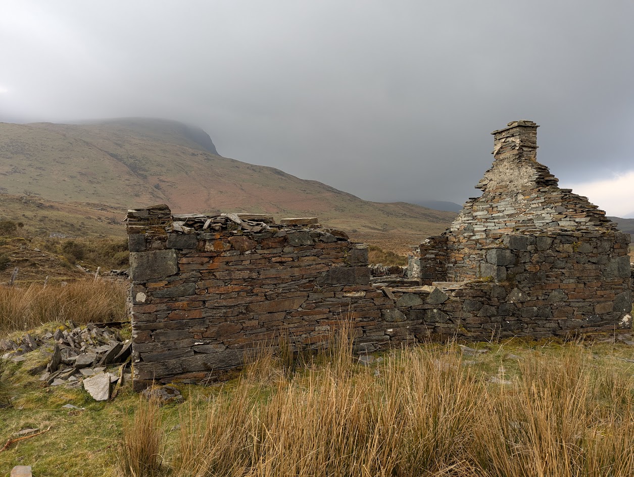 Llyn y Gadair Quarry - building, submitted by BertyBasset on 08-05-2025.
© Robin Griffiths Llyn y Gadair Quarry - building