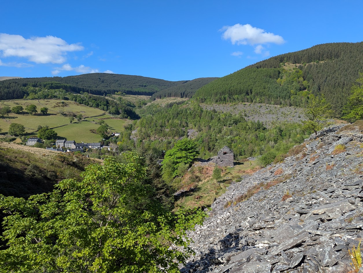 Gaewern - view across towards Abercwmeiddau, submitted by BertyBasset on 08-05-2025.
© Robin Griffiths Gaewern - view across towards Abercwmeiddau