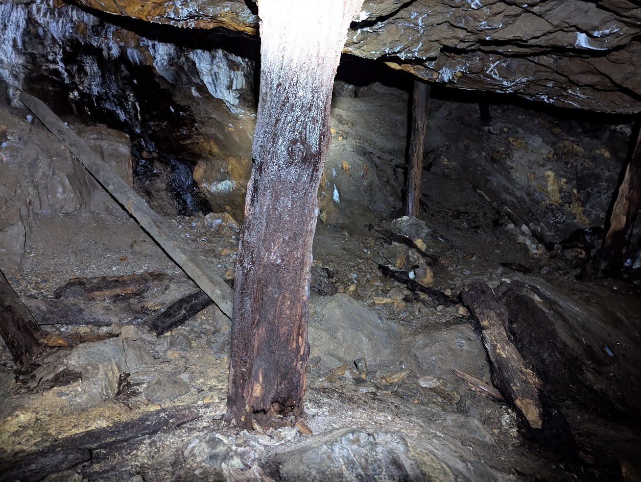 Bryn Cenhadon Mine - stope, submitted by BertyBasset on 08-05-2025.
© Robin Griffiths Bryn Cenhadon Mine - stope