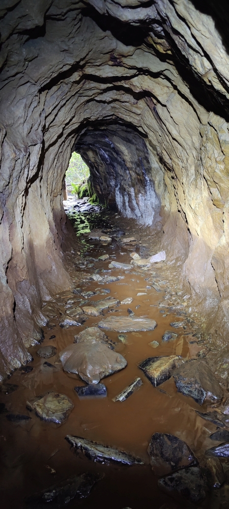 Out towards portal, submitted by ilt on 08-12-2025.
© Iain Taylor Out towards portal