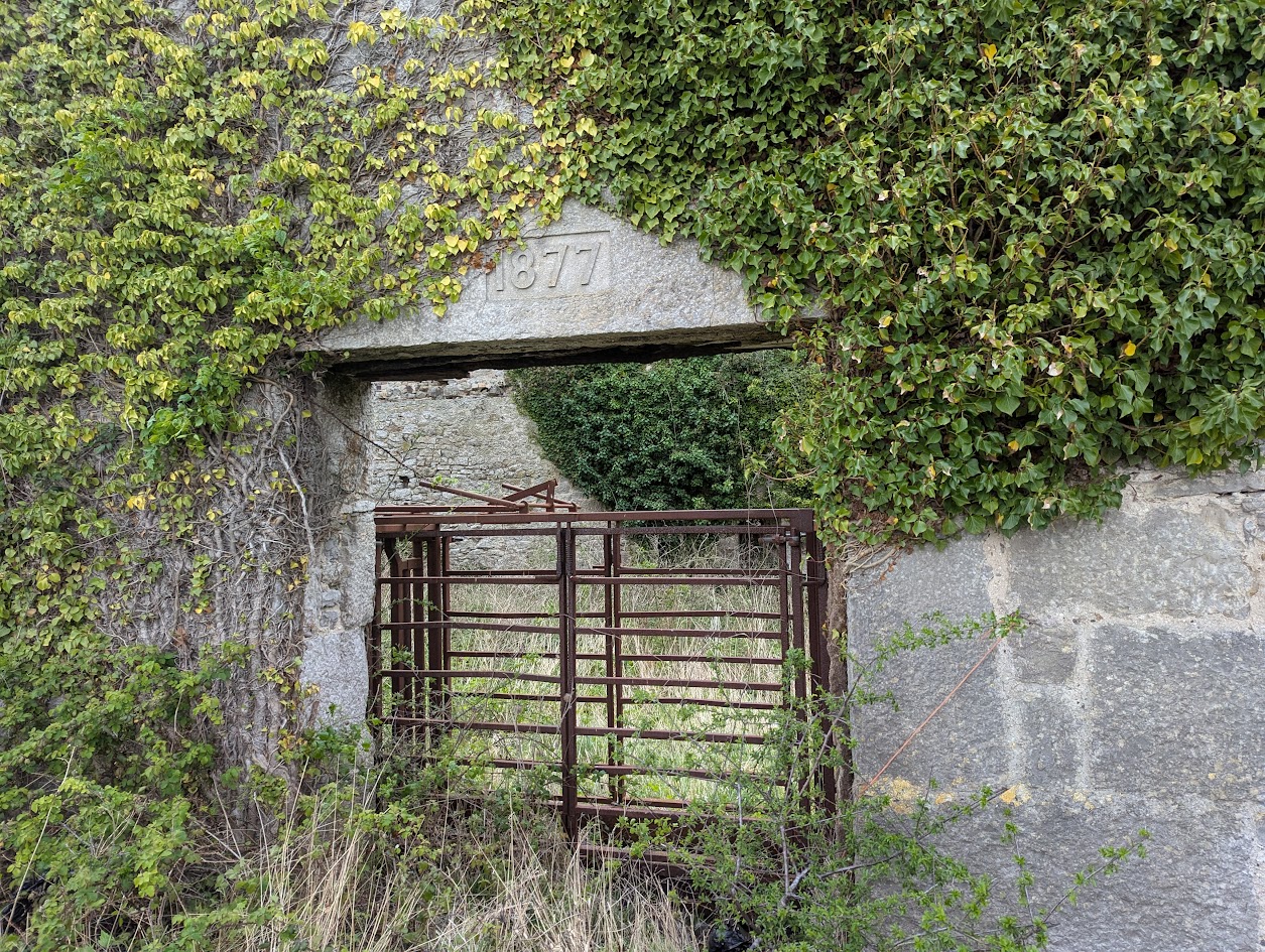 Penn Park Quarry - former processing site, submitted by BertyBasset on 08-05-2025.
© Robin Griffiths Penn Park Quarry - former processing site
