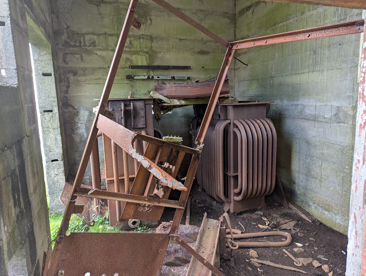 Caernant Granite Quarry - transformer house, submitted by BertyBasset on 08-05-2025.
© Robin Griffiths Caernant Granite Quarry - transformer house