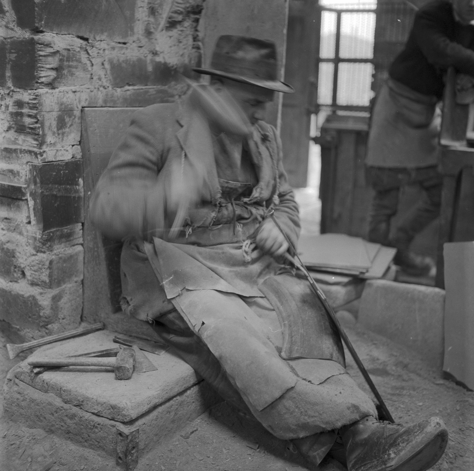Penrhyn Quarry - Feb 15, 1962, submitted by Buddle-Bot on 01-04-2025.
© Geoff Charles https://creativecommons.org/licenses/by-sa/4.0/ http://www.llyfrgell.cymru Penrhyn Quarry - Feb 15, 1962