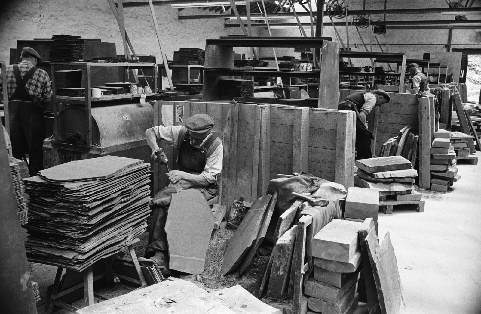 Penrhyn modernisation by Mc Alpine - 25 Jun, 1966, submitted by Buddle-Bot on 01-04-2025.
© Geoff Charles https://creativecommons.org/licenses/by-sa/4.0/ http://www.llyfrgell.cymru Penrhyn modernisation by Mc Alpine - 25 Jun, 1966