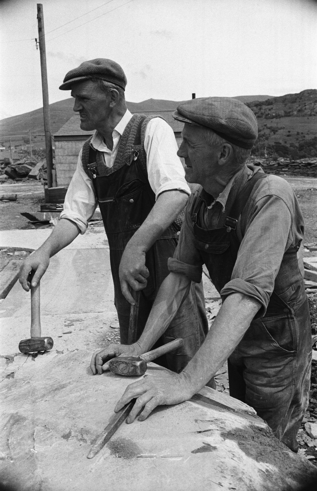 Penrhyn modernisation by Mc Alpine - 25 Jun, 1966, submitted by Buddle-Bot on 01-04-2025.
© Geoff Charles https://creativecommons.org/licenses/by-sa/4.0/ http://www.llyfrgell.cymru Penrhyn modernisation by Mc Alpine - 25 Jun, 1966