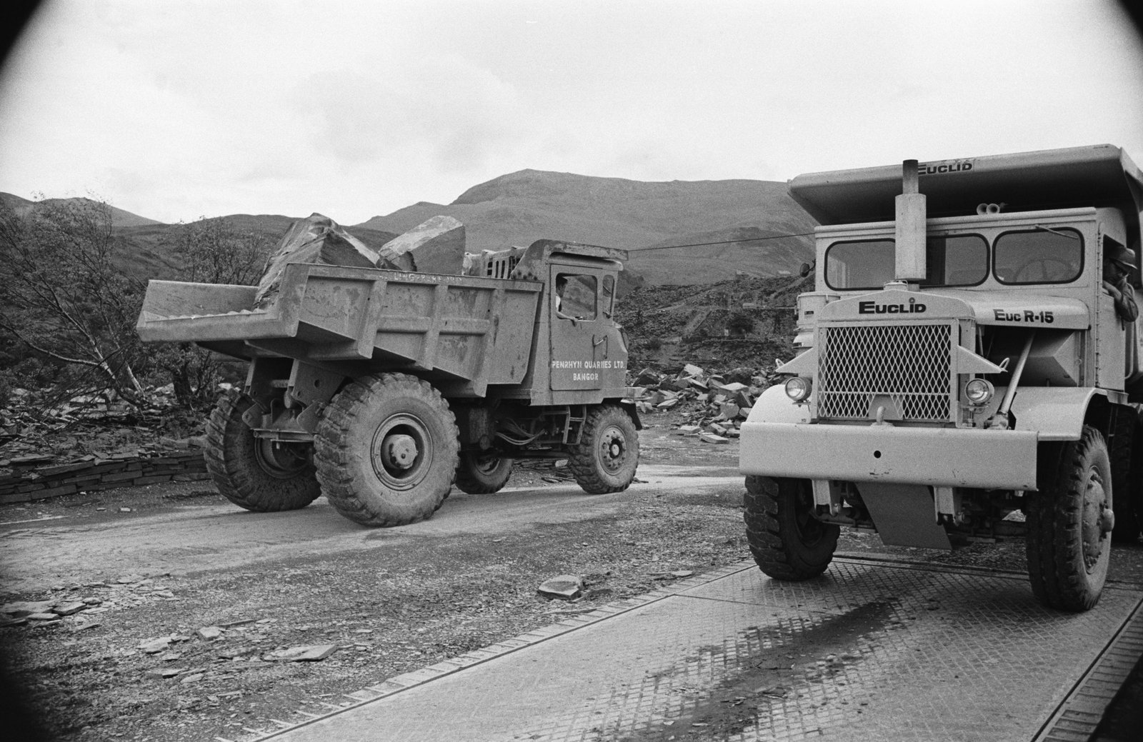 Penrhyn modernisation by Mc Alpine - 25 Jun, 1966, submitted by Buddle-Bot on 01-04-2025.
© Geoff Charles https://creativecommons.org/licenses/by-sa/4.0/ http://www.llyfrgell.cymru Penrhyn modernisation by Mc Alpine - 25 Jun, 1966