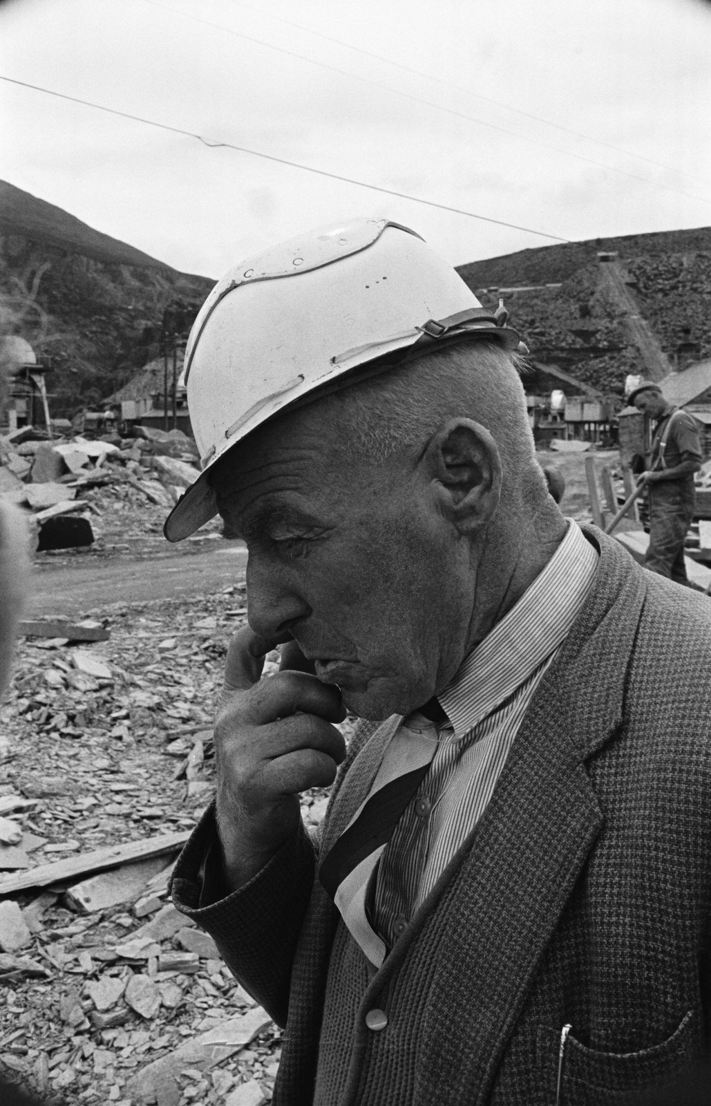 Penrhyn modernisation by Mc Alpine - 25 Jun, 1966, submitted by Buddle-Bot on 01-04-2025.
© Geoff Charles https://creativecommons.org/licenses/by-sa/4.0/ http://www.llyfrgell.cymru Penrhyn modernisation by Mc Alpine - 25 Jun, 1966