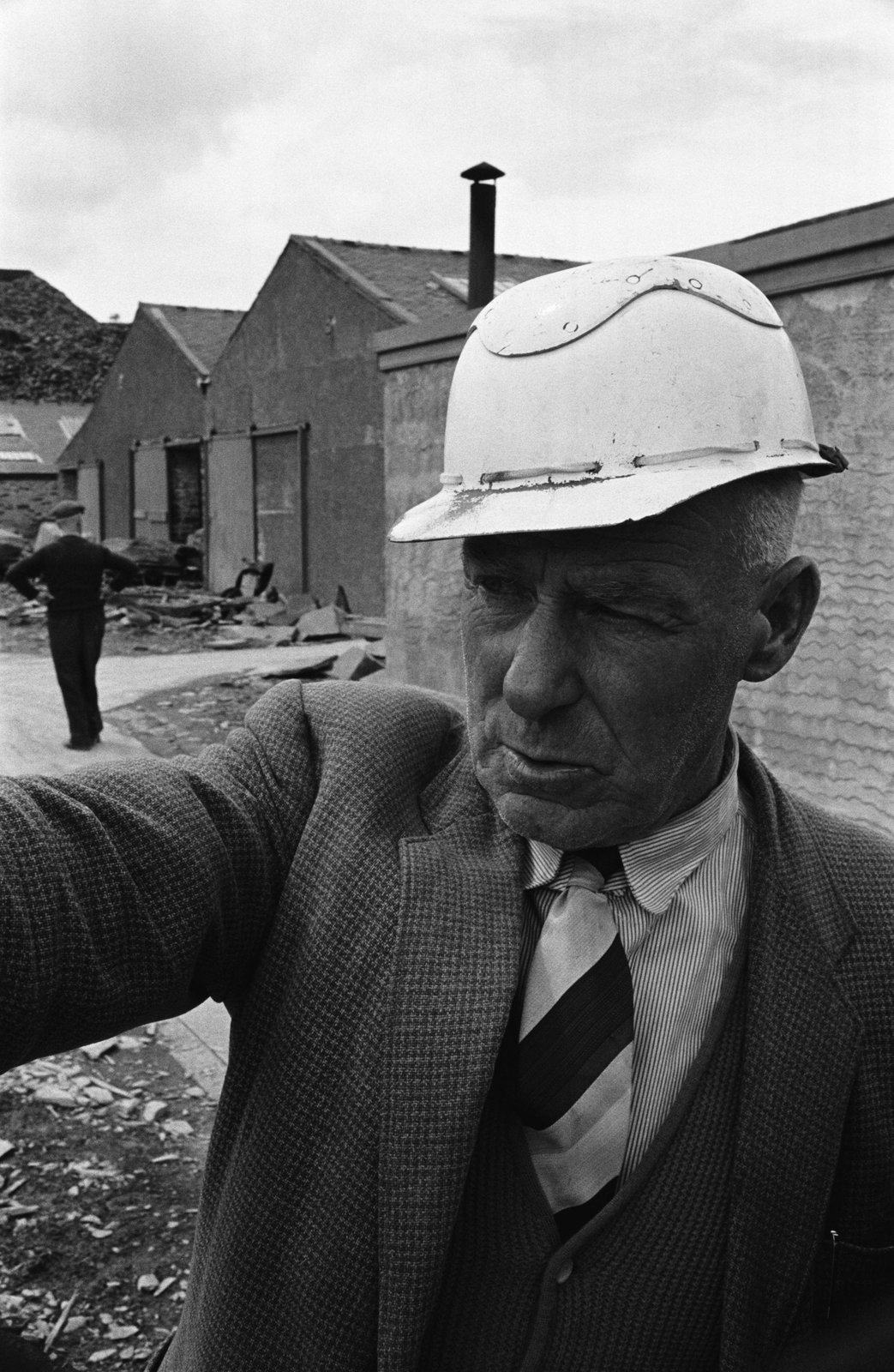 Penrhyn modernisation by Mc Alpine - 25 Jun, 1966, submitted by Buddle-Bot on 01-04-2025.
© Geoff Charles https://creativecommons.org/licenses/by-sa/4.0/ http://www.llyfrgell.cymru Penrhyn modernisation by Mc Alpine - 25 Jun, 1966