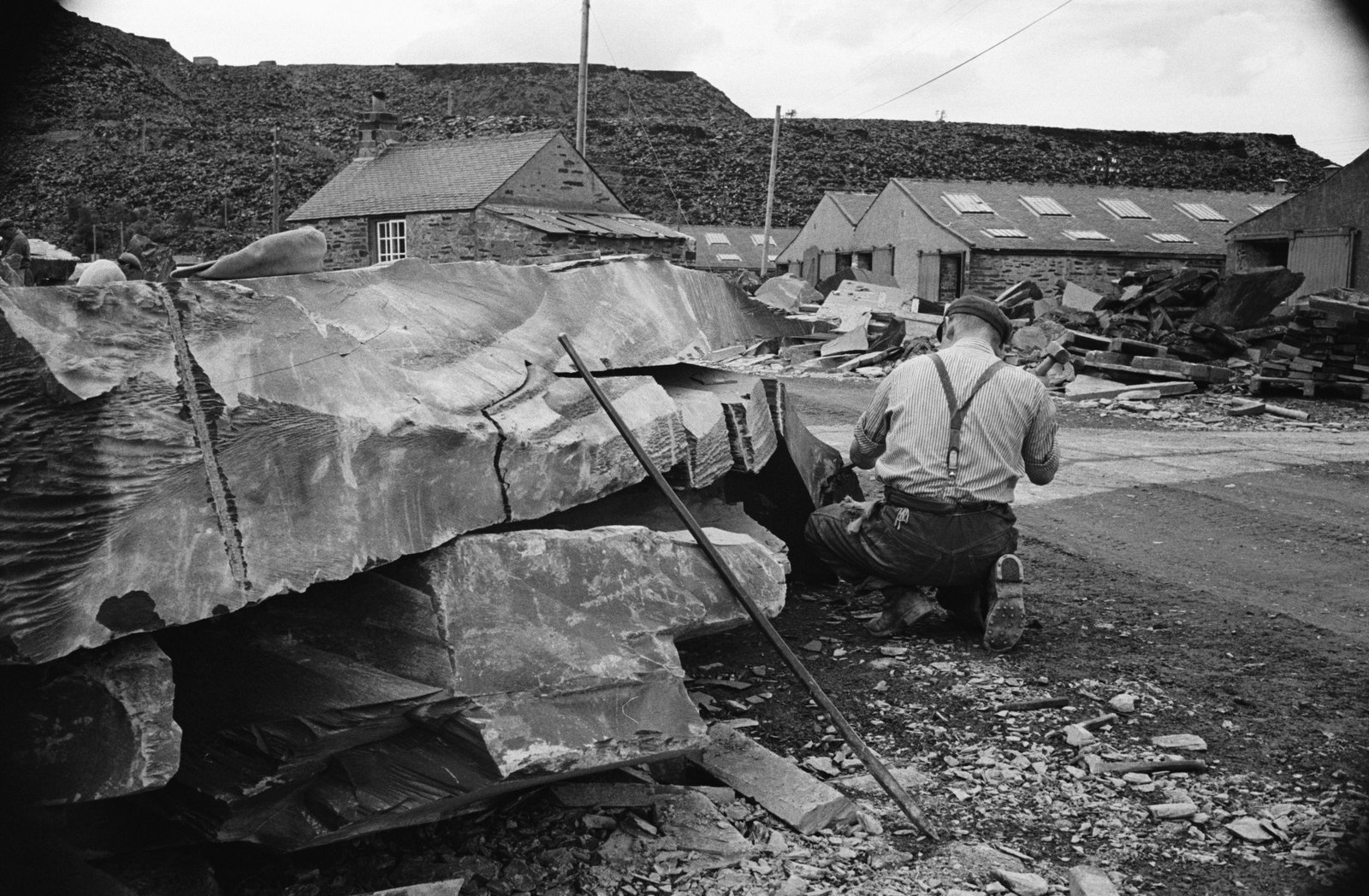 Penrhyn modernisation by Mc Alpine - 25 Jun, 1966, submitted by Buddle-Bot on 01-04-2025.
© Geoff Charles https://creativecommons.org/licenses/by-sa/4.0/ http://www.llyfrgell.cymru Penrhyn modernisation by Mc Alpine - 25 Jun, 1966