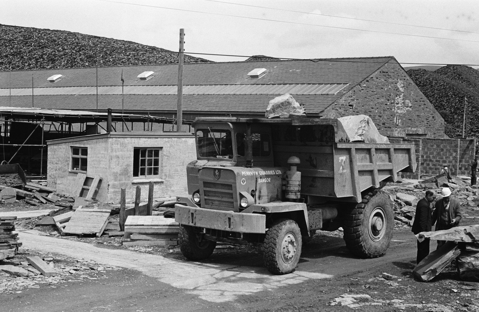 Penrhyn modernisation by Mc Alpine - 25 Jun, 1966, submitted by Buddle-Bot on 01-04-2025.
© Geoff Charles https://creativecommons.org/licenses/by-sa/4.0/ http://www.llyfrgell.cymru Penrhyn modernisation by Mc Alpine - 25 Jun, 1966