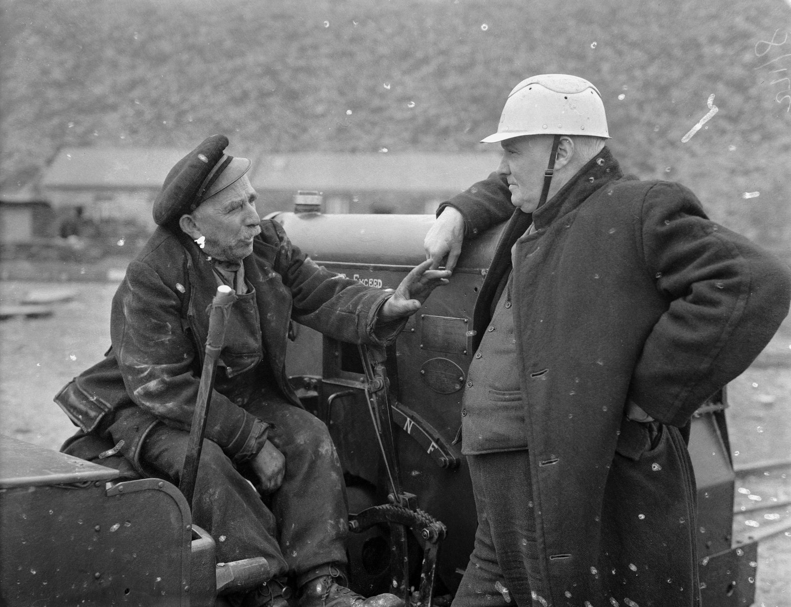 Portraits of activities at Penrhyn Quarry, its apprentices and railway - Feb 5, 1959, submitted by Buddle-Bot on 01-04-2025.
© Geoff Charles https://creativecommons.org/licenses/by-sa/4.0/ http://www.llyfrgell.cymru Portraits of activities at Penrhyn Quarry, its apprentices and railway - Feb 5, 1959