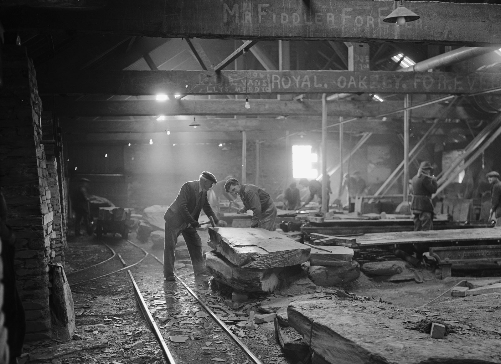 Foty Quarry (Oakley) - Feb 3, 1960, submitted by Buddle-Bot on 01-04-2025.
© Geoff Charles https://creativecommons.org/licenses/by-sa/4.0/ http://www.llyfrgell.cymru Foty Quarry (Oakley) - Feb 3, 1960