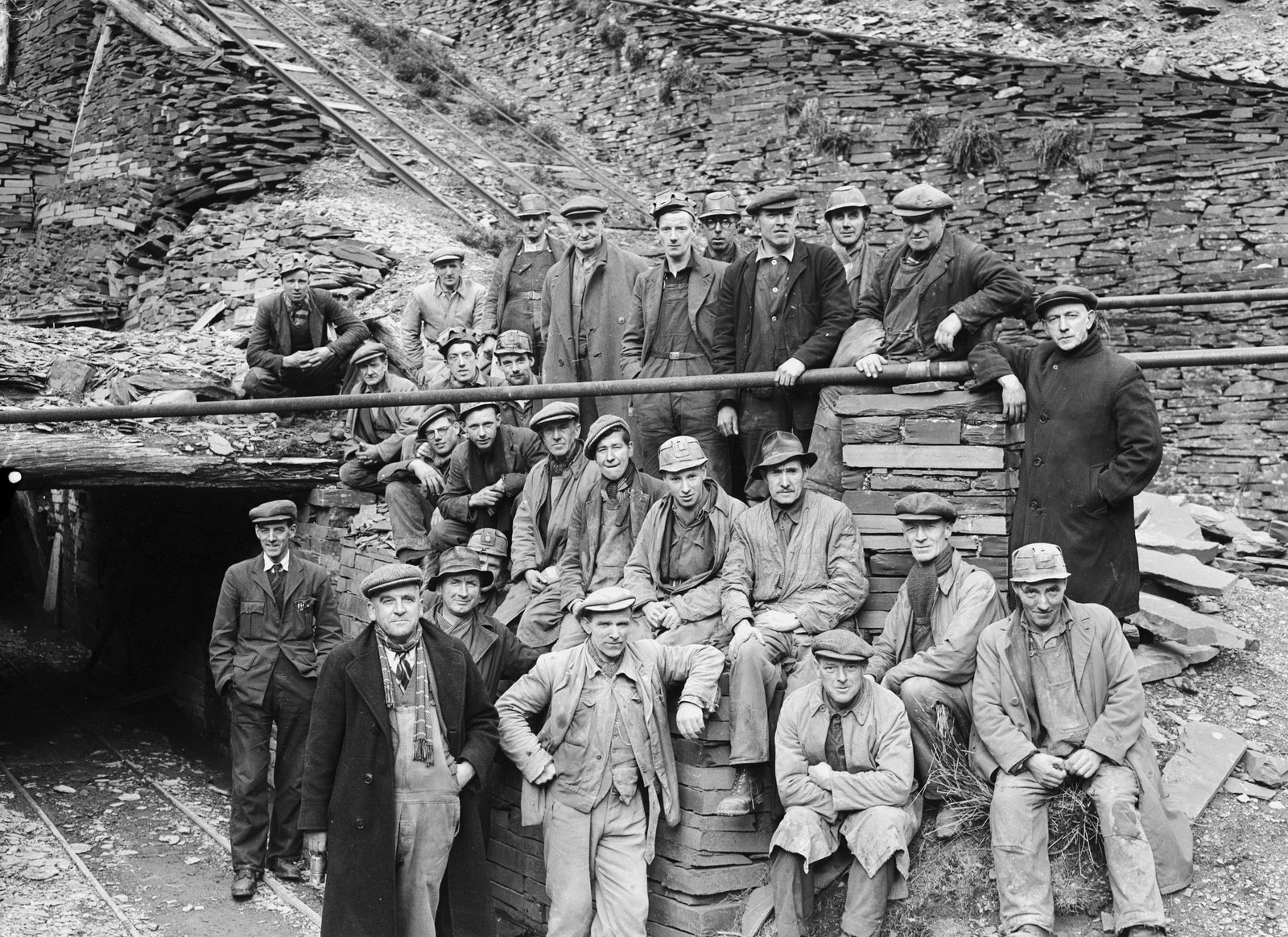 Aberllefenni Quarrymen - Apr 18, 1952, submitted by Buddle-Bot on 01-04-2025.
© Geoff Charles https://creativecommons.org/licenses/by-sa/4.0/ http://www.llyfrgell.cymru Aberllefenni Quarrymen - Apr 18, 1952