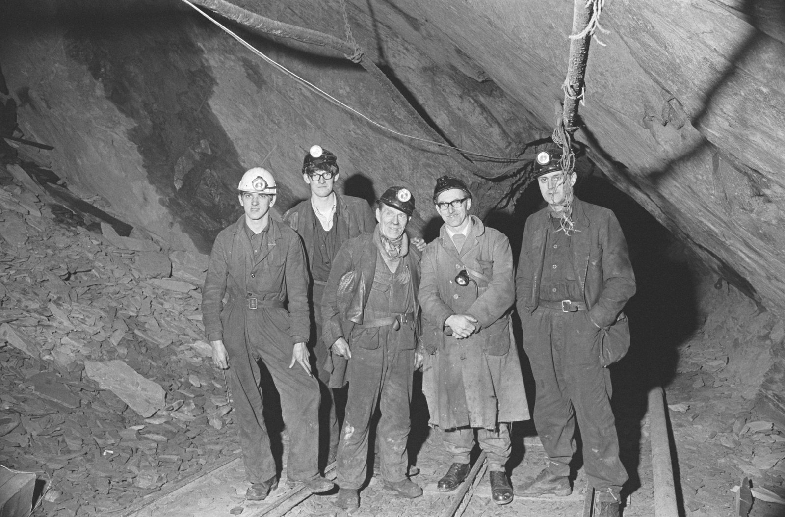 Oakeley Slate Quarry - 14 May, 1969, submitted by Buddle-Bot on 01-04-2025.
© Geoff Charles https://creativecommons.org/licenses/by-sa/4.0/ http://www.llyfrgell.cymru Oakeley Slate Quarry - 14 May, 1969