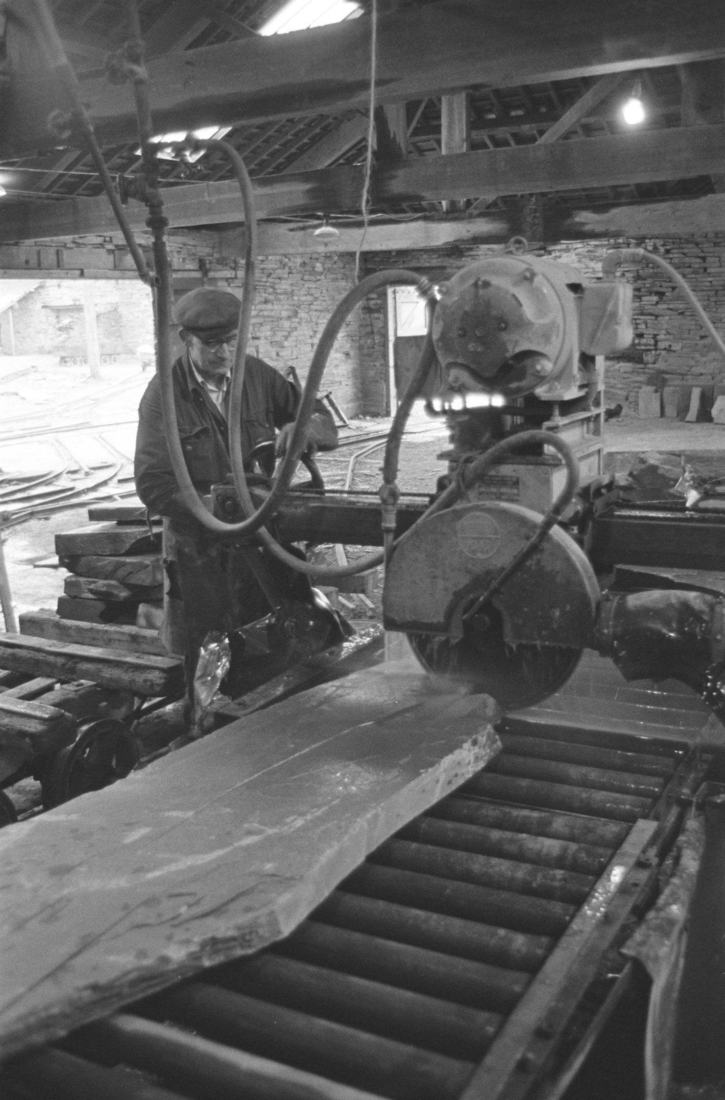 Oakeley Slate Quarry - 14 May, 1969, submitted by Buddle-Bot on 01-04-2025.
© Geoff Charles https://creativecommons.org/licenses/by-sa/4.0/ http://www.llyfrgell.cymru Oakeley Slate Quarry - 14 May, 1969