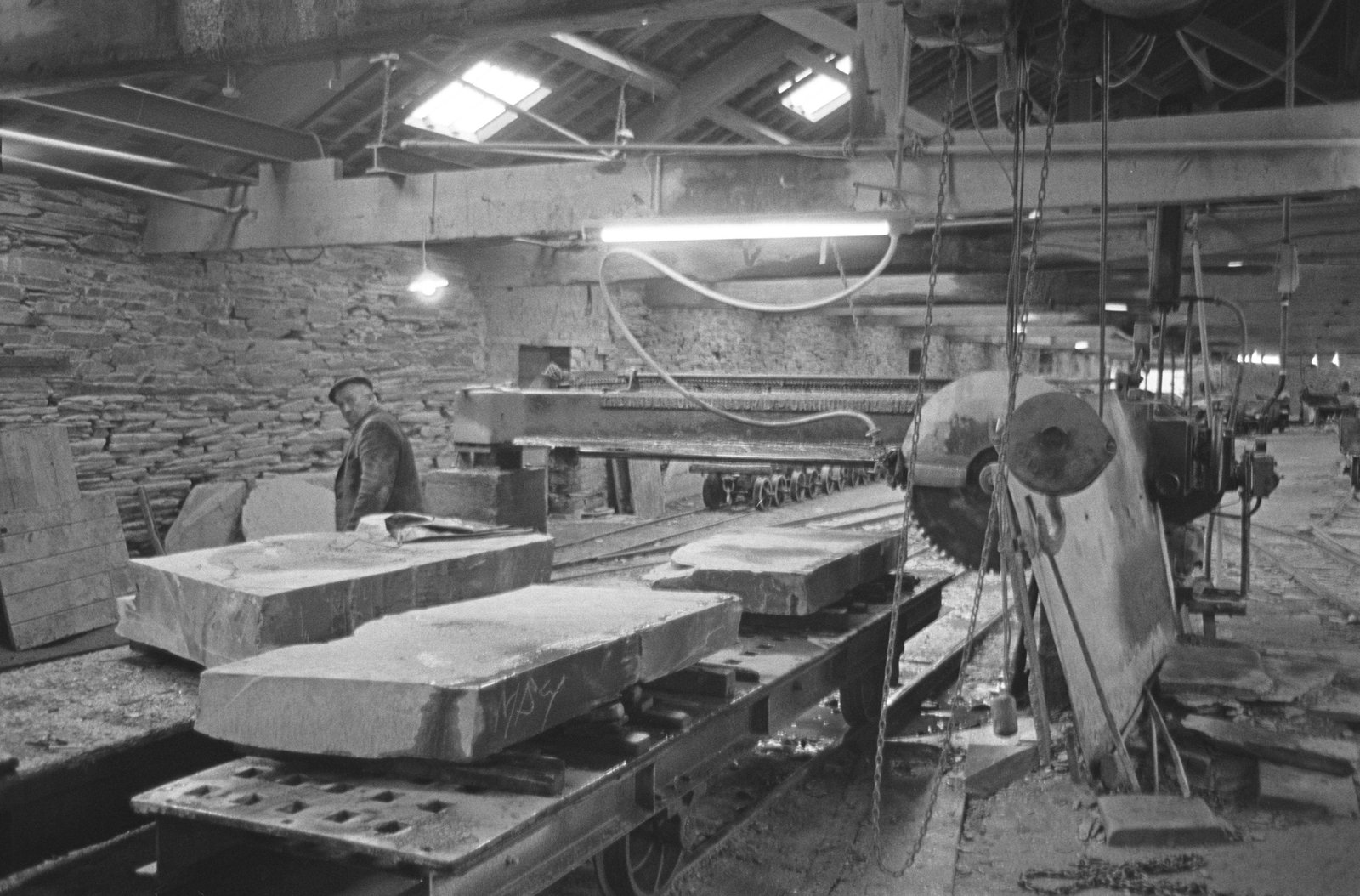 Oakeley Slate Quarry - 14 May, 1969, submitted by Buddle-Bot on 01-04-2025.
© Geoff Charles https://creativecommons.org/licenses/by-sa/4.0/ http://www.llyfrgell.cymru Oakeley Slate Quarry - 14 May, 1969