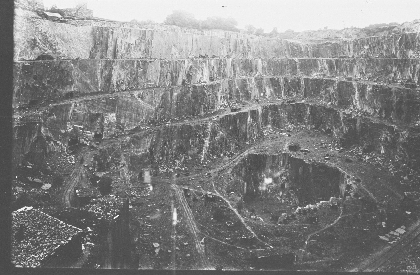 Copies of photos from Gwnedd Archives - 1 Feb 1073, submitted by Buddle-Bot on 01-04-2025.
© Geoff Charles https://creativecommons.org/licenses/by-sa/4.0/ http://www.llyfrgell.cymru Copies of photos from Gwnedd Archives - 1 Feb 1073