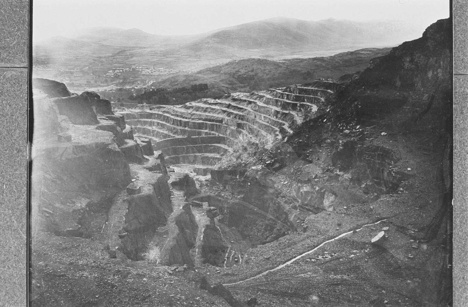 Copies of photos from Gwnedd Archives - 1 Feb 1073, submitted by Buddle-Bot on 01-04-2025.
© Geoff Charles https://creativecommons.org/licenses/by-sa/4.0/ http://www.llyfrgell.cymru Copies of photos from Gwnedd Archives - 1 Feb 1073
