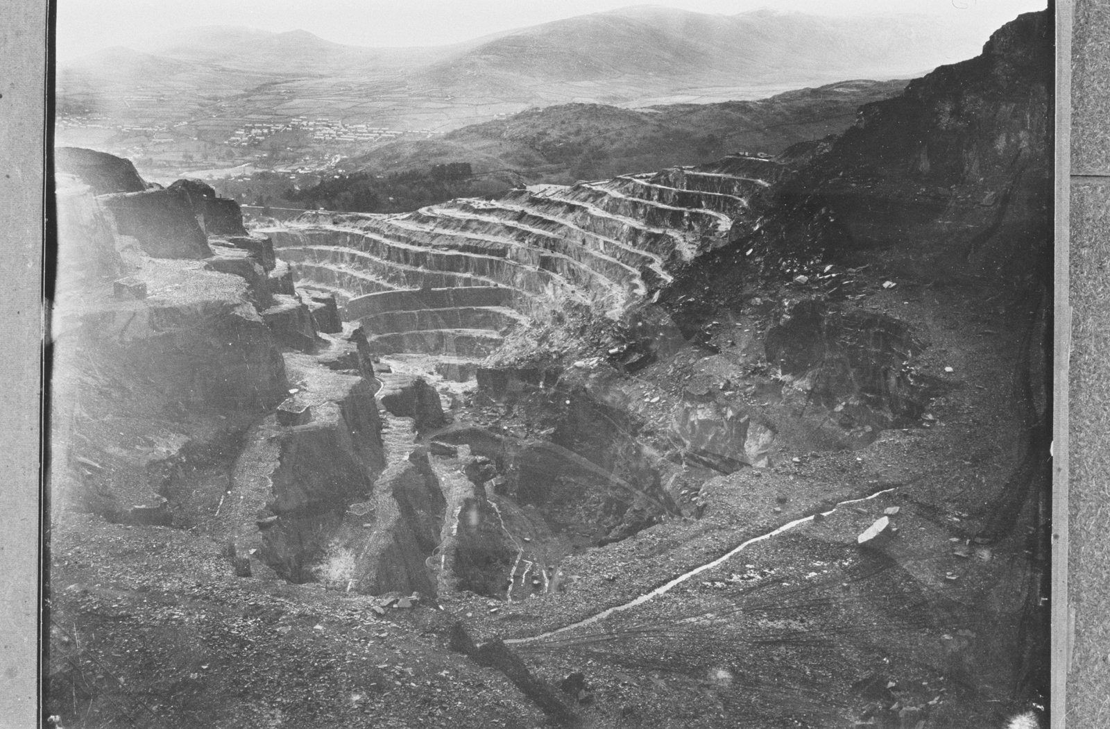 Copies of photos from Gwnedd Archives - 1 Feb 1073, submitted by Buddle-Bot on 01-04-2025.
© Geoff Charles https://creativecommons.org/licenses/by-sa/4.0/ http://www.llyfrgell.cymru Copies of photos from Gwnedd Archives - 1 Feb 1073