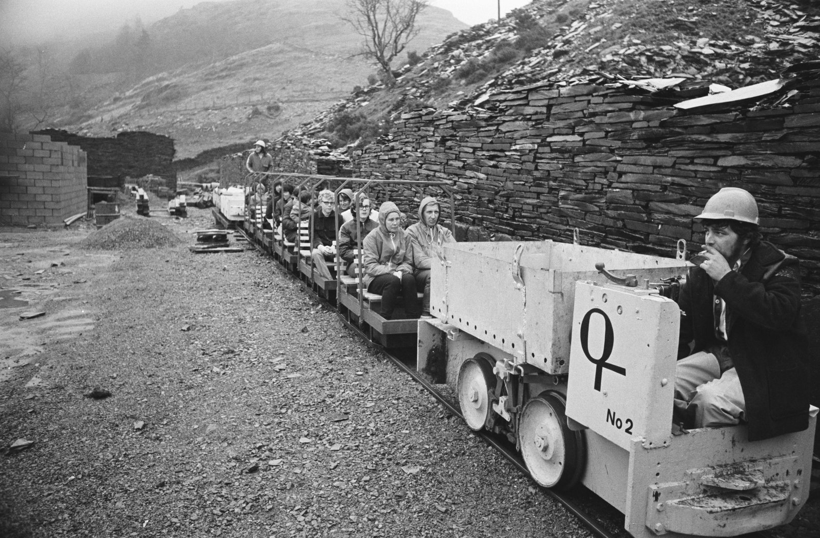 Llechwedd quarry tours opening - 12 Apr 1972, submitted by Buddle-Bot on 01-04-2025.
© Geoff Charles https://creativecommons.org/licenses/by-sa/4.0/ http://www.llyfrgell.cymru Llechwedd quarry tours opening - 12 Apr 1972