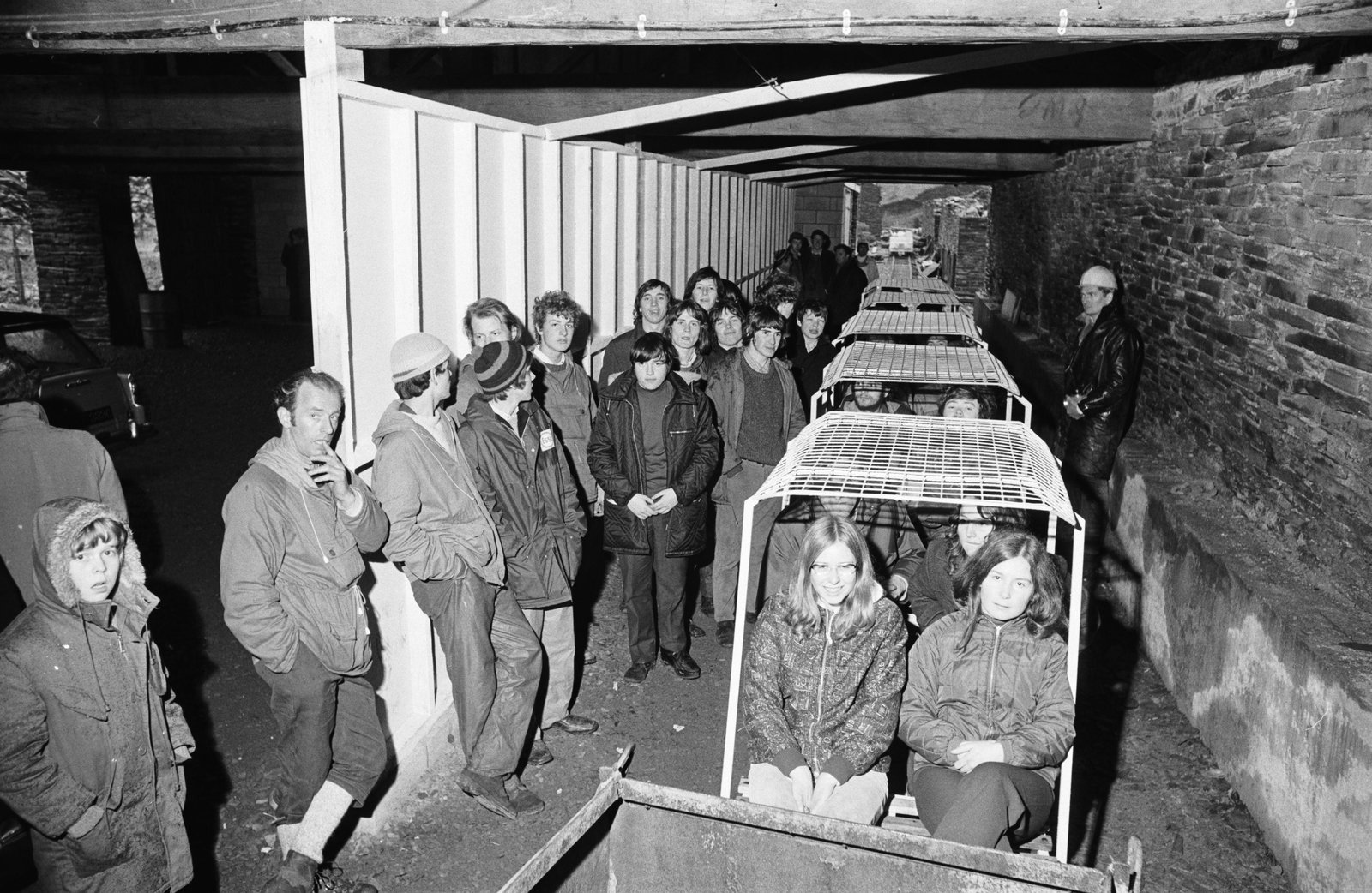 Llechwedd quarry tours opening - 12 Apr 1972, submitted by Buddle-Bot on 01-04-2025.
© Geoff Charles https://creativecommons.org/licenses/by-sa/4.0/ http://www.llyfrgell.cymru Llechwedd quarry tours opening - 12 Apr 1972