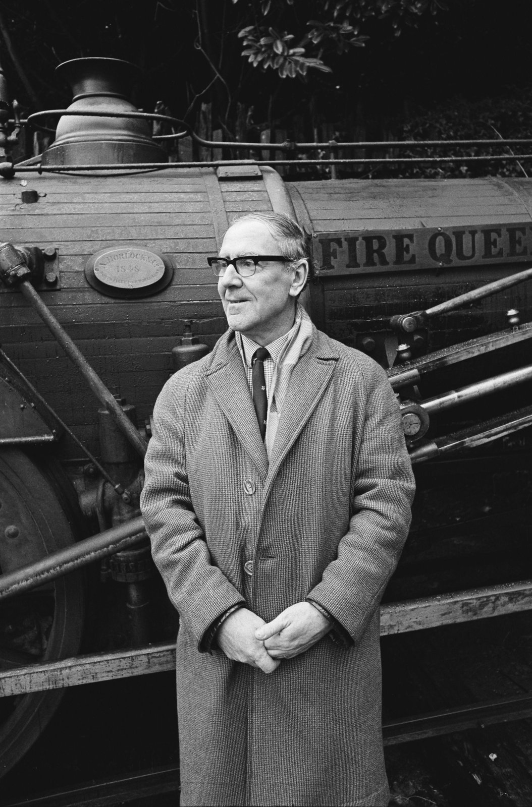 Dinorwig slate quarry closure sale - 17 Dec, 1969, submitted by Buddle-Bot on 01-04-2025.
© Geoff Charles https://creativecommons.org/licenses/by-sa/4.0/ http://www.llyfrgell.cymru Dinorwig slate quarry closure sale - 17 Dec, 1969