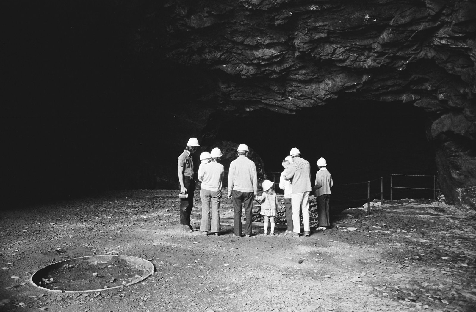 Re-opening Cae Cethin Quarry as tourist attraction - Jul 19, 1973, submitted by Buddle-Bot on 01-04-2025.
© Geoff Charles https://creativecommons.org/licenses/by-sa/4.0/ http://www.llyfrgell.cymru Re-opening Cae Cethin Quarry as tourist attraction - Jul 19, 1973