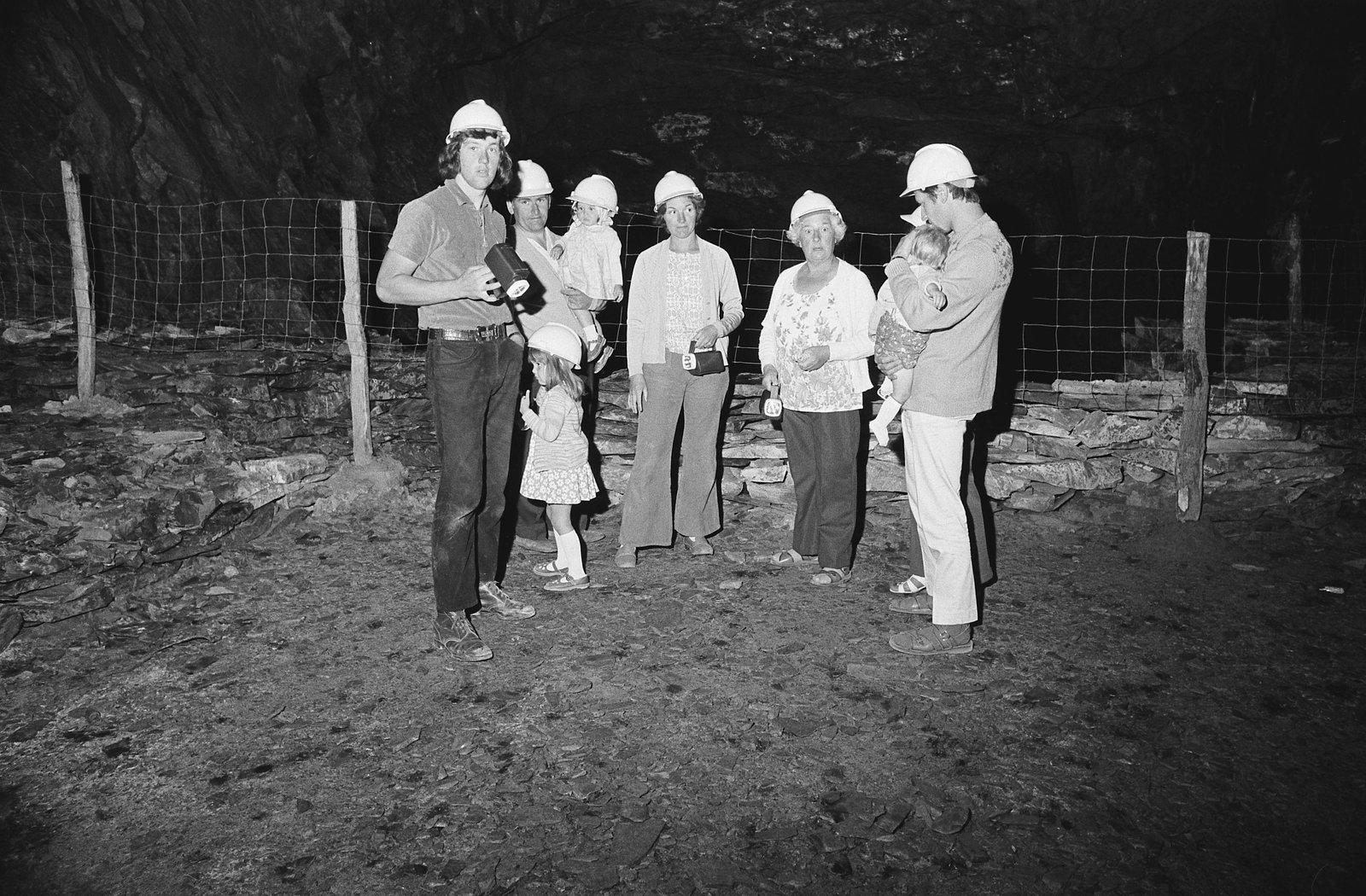 Re-opening Cae Cethin Quarry as tourist attraction - Jul 19, 1973, submitted by Buddle-Bot on 01-04-2025.
© Geoff Charles https://creativecommons.org/licenses/by-sa/4.0/ http://www.llyfrgell.cymru Re-opening Cae Cethin Quarry as tourist attraction - Jul 19, 1973