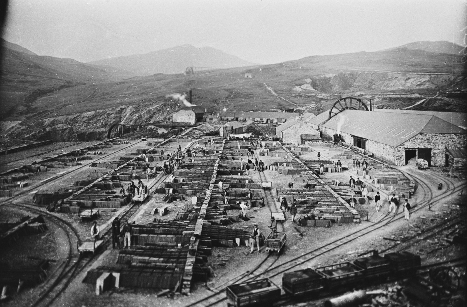 Old Llechwedd photo - 1 Apr, 1976, submitted by Buddle-Bot on 01-04-2025.
© Geoff Charles https://creativecommons.org/licenses/by-sa/4.0/ http://www.llyfrgell.cymru Old Llechwedd photo - 1 Apr, 1976