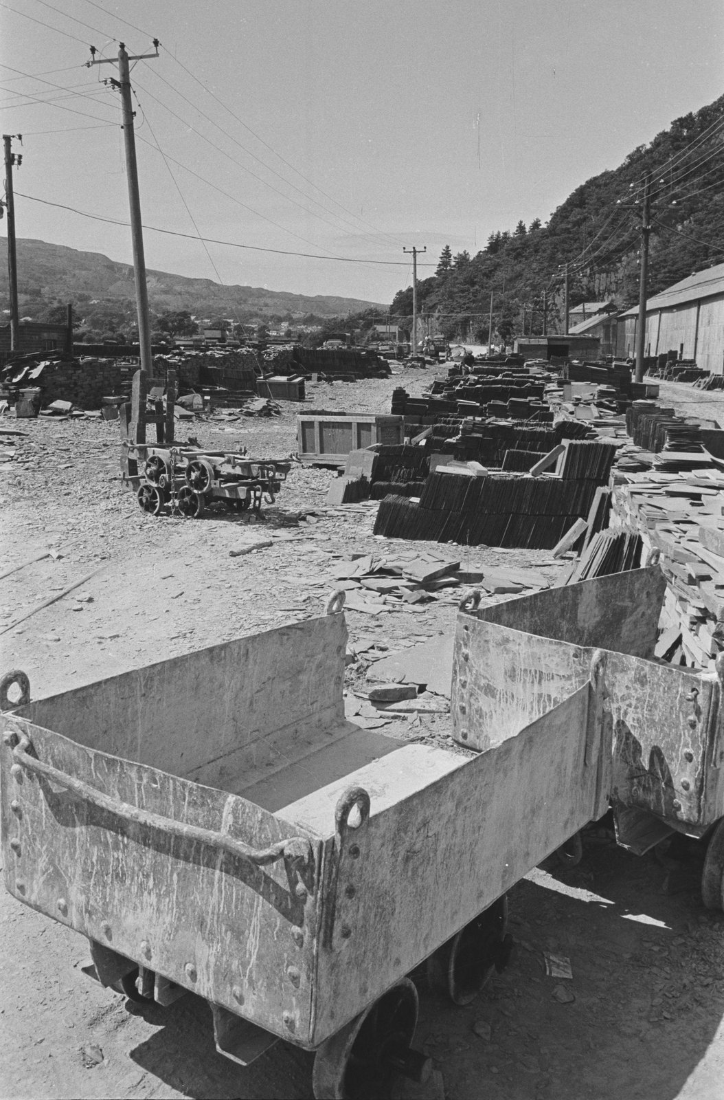 Dinorwig slate quarry closure, submitted by Buddle-Bot on 01-04-2025.
© Geoff Charles https://creativecommons.org/licenses/by-sa/4.0/ http://www.llyfrgell.cymru Dinorwig slate quarry closure