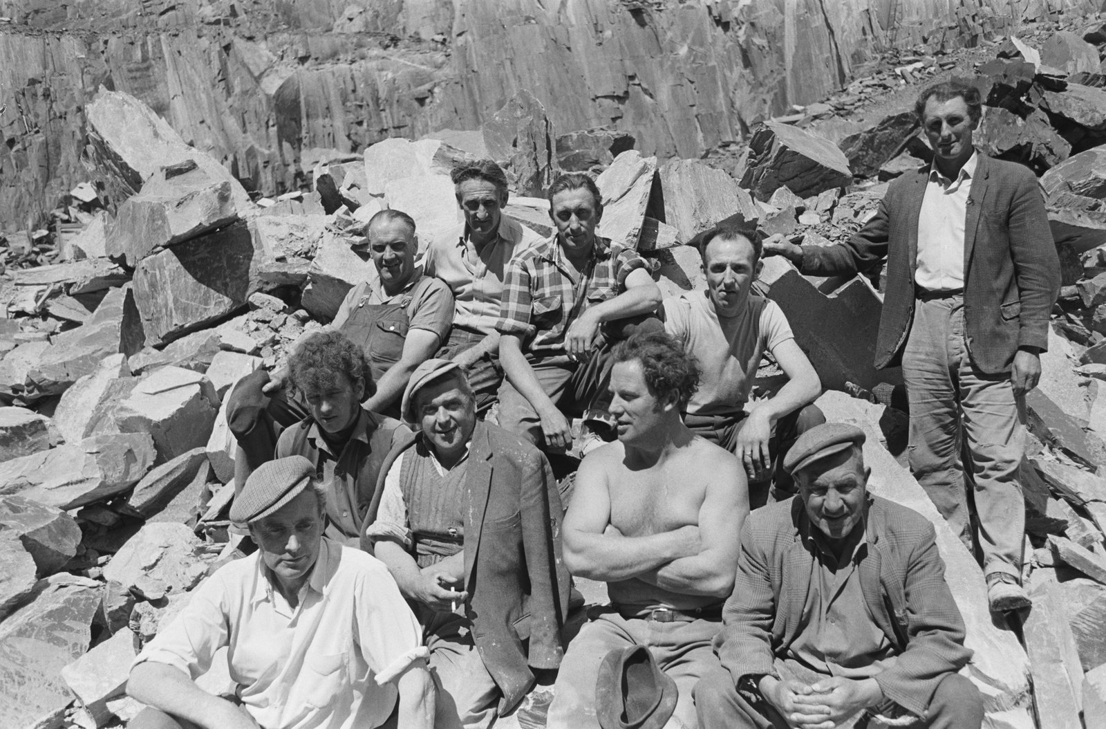 Dinorwig slate quarry closure, submitted by Buddle-Bot on 01-04-2025.
© Geoff Charles https://creativecommons.org/licenses/by-sa/4.0/ http://www.llyfrgell.cymru Dinorwig slate quarry closure