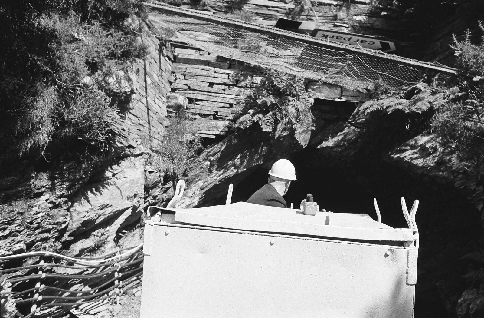 Llechwedd Quarry photos for 'Country Quest' - 31 Jul, 1973, submitted by Buddle-Bot on 01-04-2025.
© Geoff Charles https://creativecommons.org/licenses/by-sa/4.0/ http://www.llyfrgell.cymru Llechwedd Quarry photos for 'Country Quest' - 31 Jul, 1973