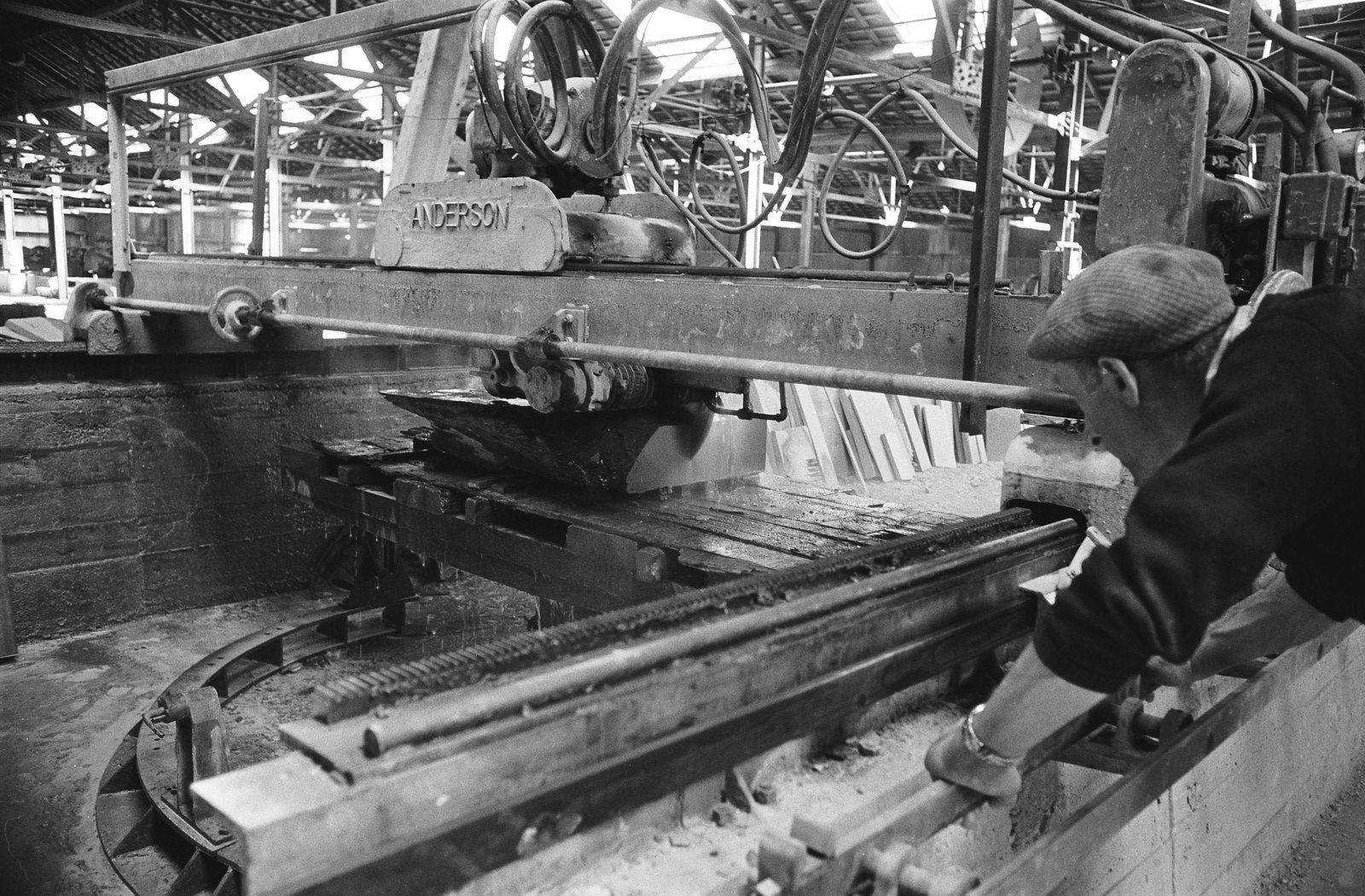 Llechwedd Quarry photos for 'Country Quest' - 31 Jul, 1973, submitted by Buddle-Bot on 01-04-2025.
© Geoff Charles https://creativecommons.org/licenses/by-sa/4.0/ http://www.llyfrgell.cymru Llechwedd Quarry photos for 'Country Quest' - 31 Jul, 1973