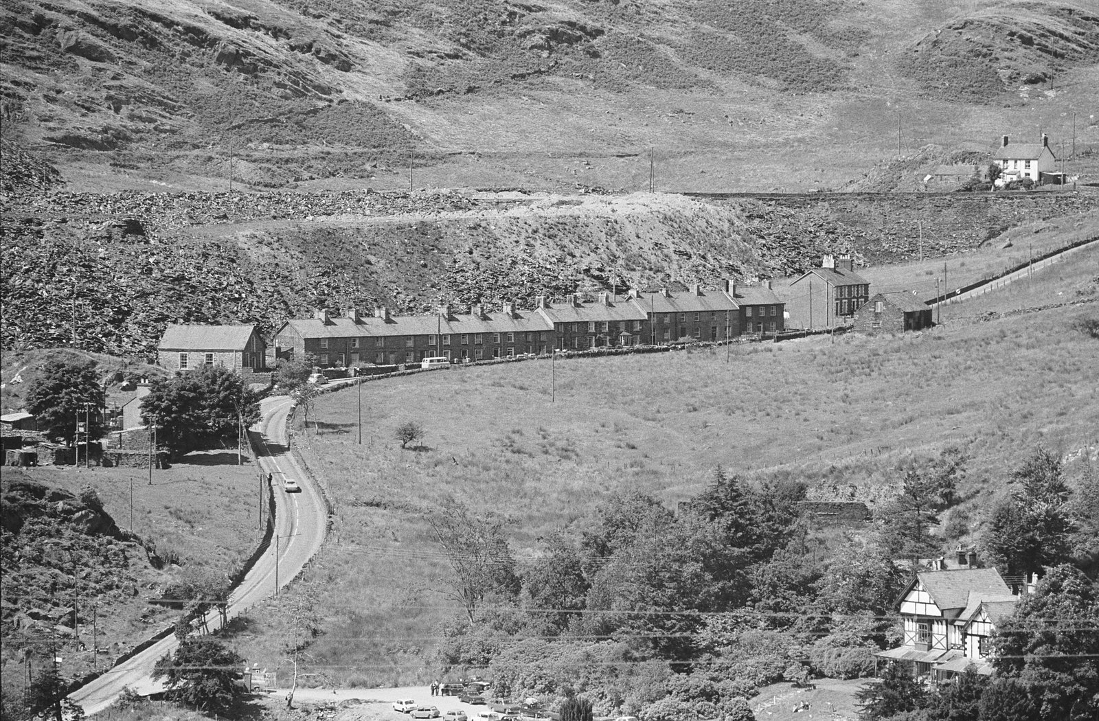 Llechwedd Quarry photos for 'Country Quest' - 31 Jul, 1973, submitted by Buddle-Bot on 01-04-2025.
© Geoff Charles https://creativecommons.org/licenses/by-sa/4.0/ http://www.llyfrgell.cymru Llechwedd Quarry photos for 'Country Quest' - 31 Jul, 1973