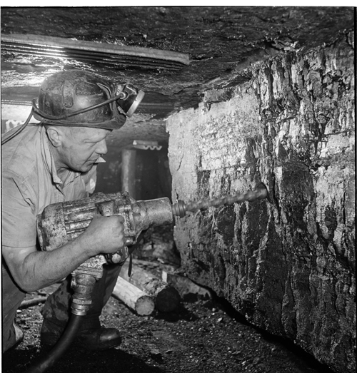 Image of Drilling at Unicorn Head, submitted by Buddle-Bot on 01-03-2025.
with permission © Harold White https://www.ncm.org.uk/collections/topics/harold-white/ Image of Drilling at Unicorn Head