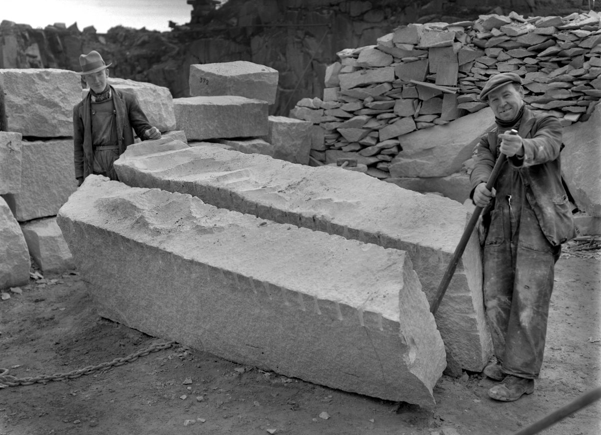 1939 - Silver Grey Quarry, Creetown. Kirkcudbrightshire. Plug and feather splitting.