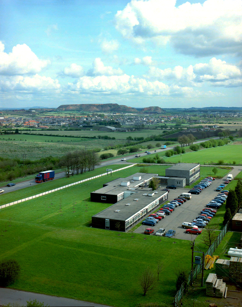 01 Oct 1992 - Broxburn, West Lothian, viewed from Stankards Bing. General view of Broxburn area.