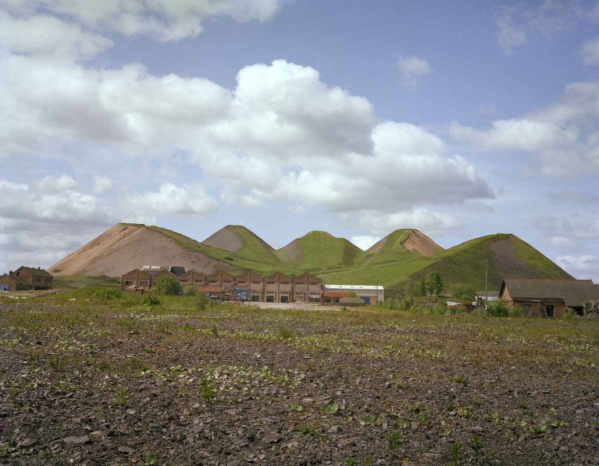 1982 - Westwood Bing, 'The Five Sisters', West Calder viewed from the north-east, Mid Lothian., submitted by Buddle-Bot on 08-11-2025.
Bgs No. P001524; © NERC. Image & Text: BGS Geoscenic, under OGL V2 License http://bit.ly/462AXmV 1982 - Westwood Bing, 'The Five Sisters', West Calder viewed from the north-east, Mid Lothian.