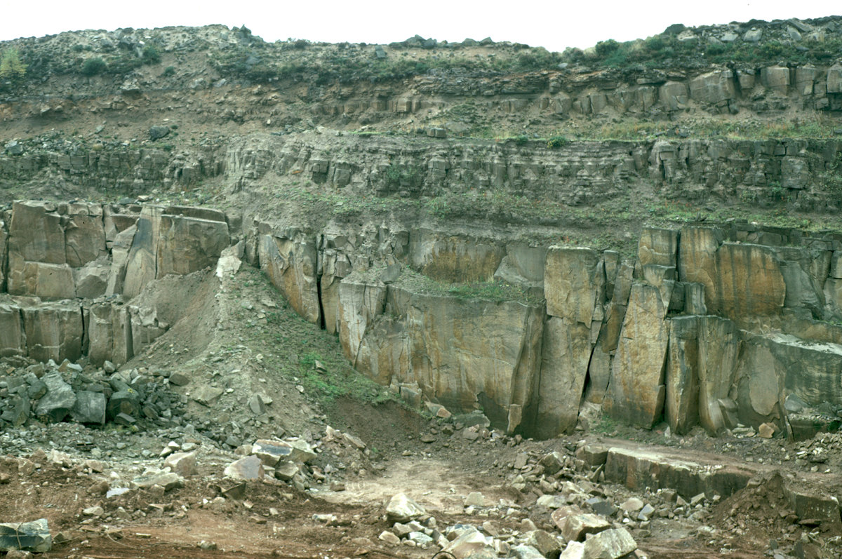 Oct 1972 - Stanton Park Quarry, Birchover. Looking 023 degrees., submitted by Buddle-Bot on 08-11-2025.
Bgs No. P006326; Thornton, K.E.; © NERC. Image & Text: BGS Geoscenic, under OGL V2 License http://bit.ly/462AXmV Oct 1972 - Stanton Park Quarry, Birchover. Looking 023 degrees.
